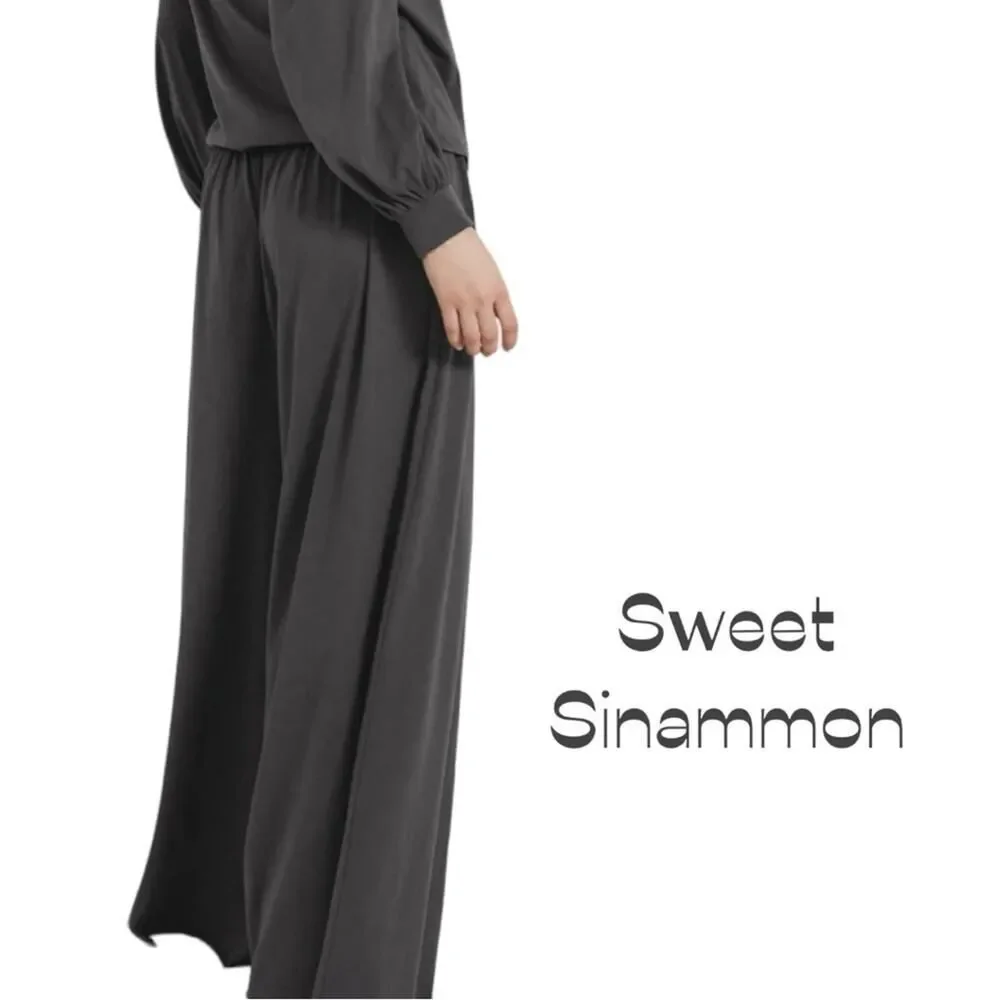 Sweet Sinammon Gray Wide Leg Satin Glam Chic Pants NWOT Size M